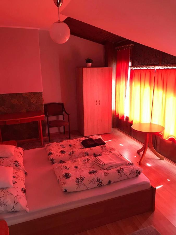 Hunyadi Panzio-Apartman Мако Екстер'єр фото
