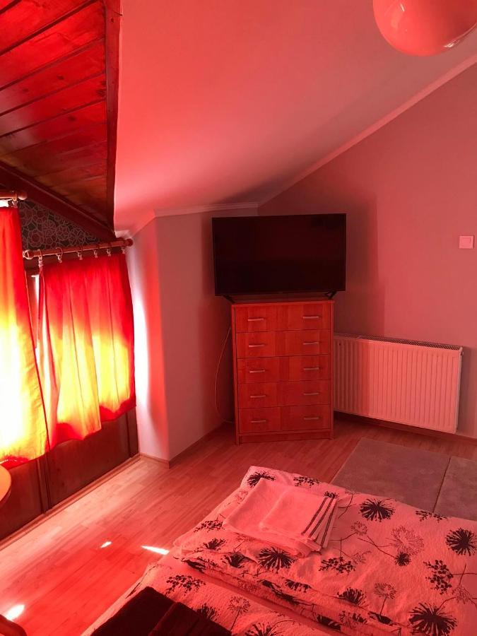 Hunyadi Panzio-Apartman Мако Екстер'єр фото