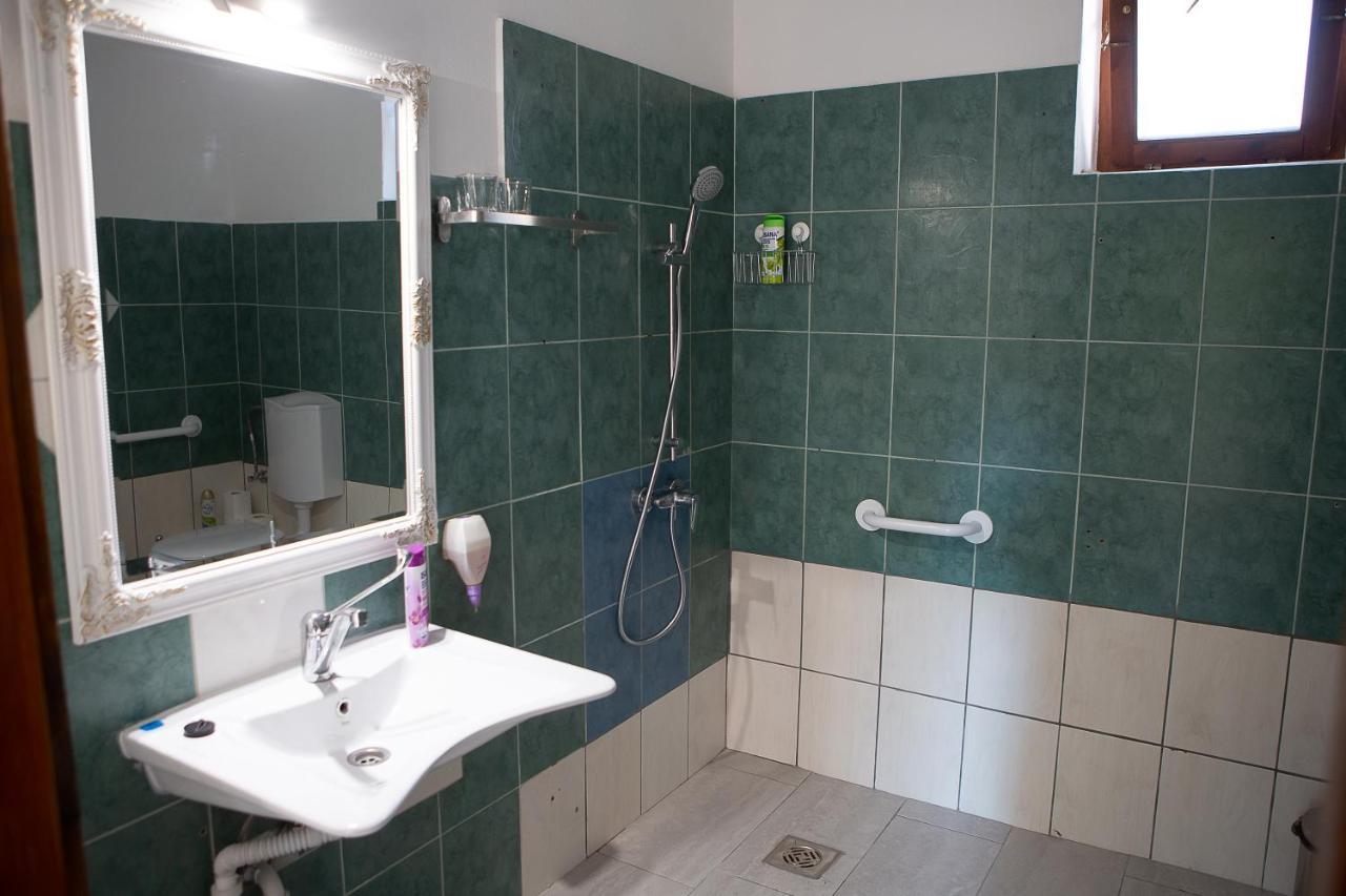 Hunyadi Panzio-Apartman Мако Екстер'єр фото